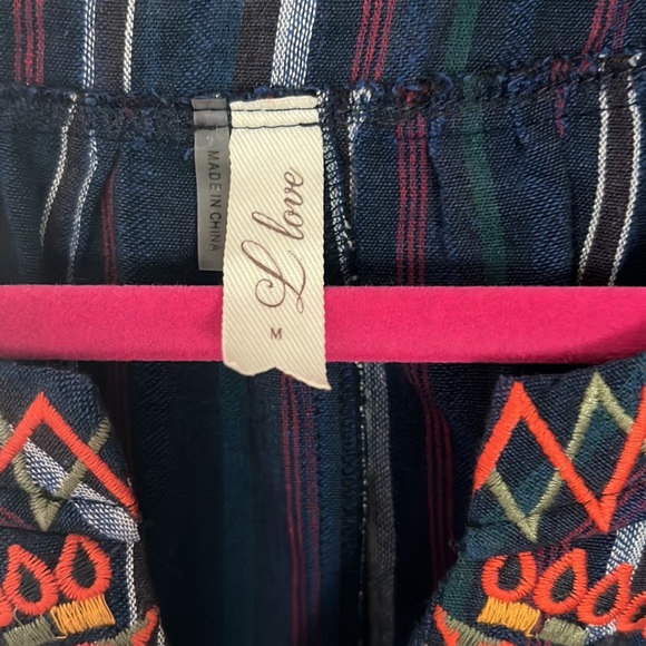 Summer Embroidered Top - Picture 3 of 3